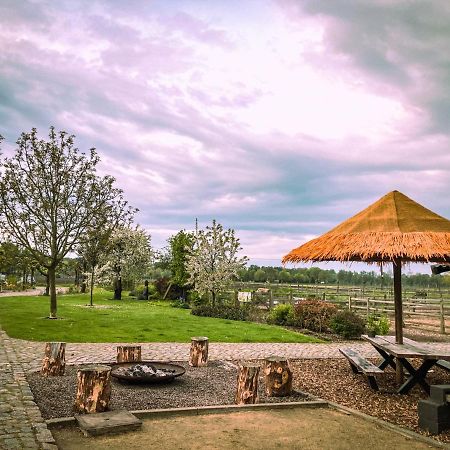 De Worfthoeve Bed & Breakfast Geel Exterior photo